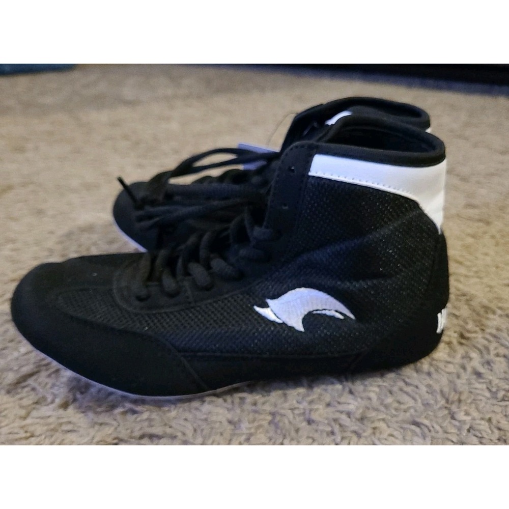 HONG GANG Youth Black Wrestling Shoes SIize 2.5 NWT